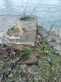 niewybuch z czasów II Wojny Światowej znaleziony nad rzeką w miejscowości Rychłocice