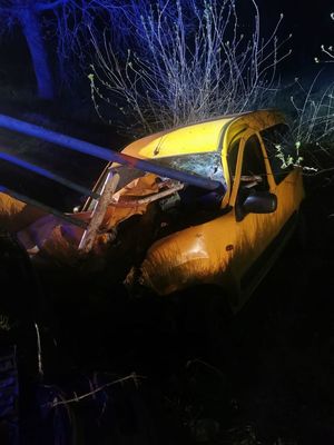 uszkodzony pojazd, który uczestniczył w zdarzeniu drogowym