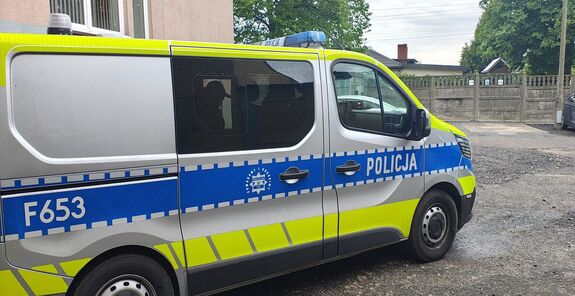 Zdjęcie oznakowanego radiowozu
